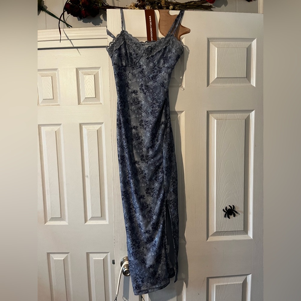 Elegant Blue Floral Dress